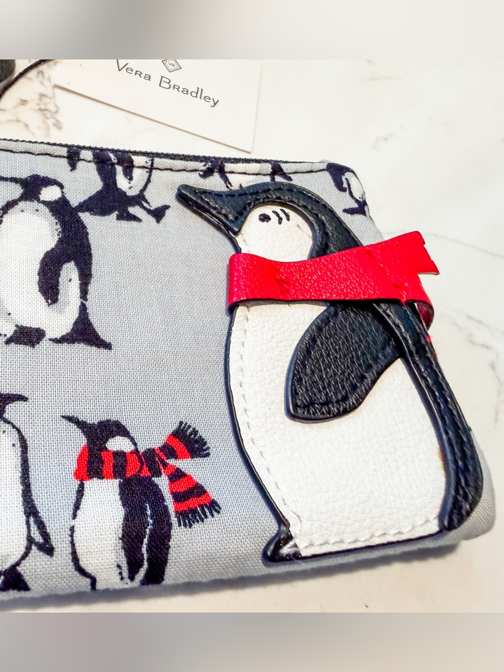 NWT Vera Bradley Novelty Zip ID Case in Playful Penguin Pattern - Picture 2 of 5